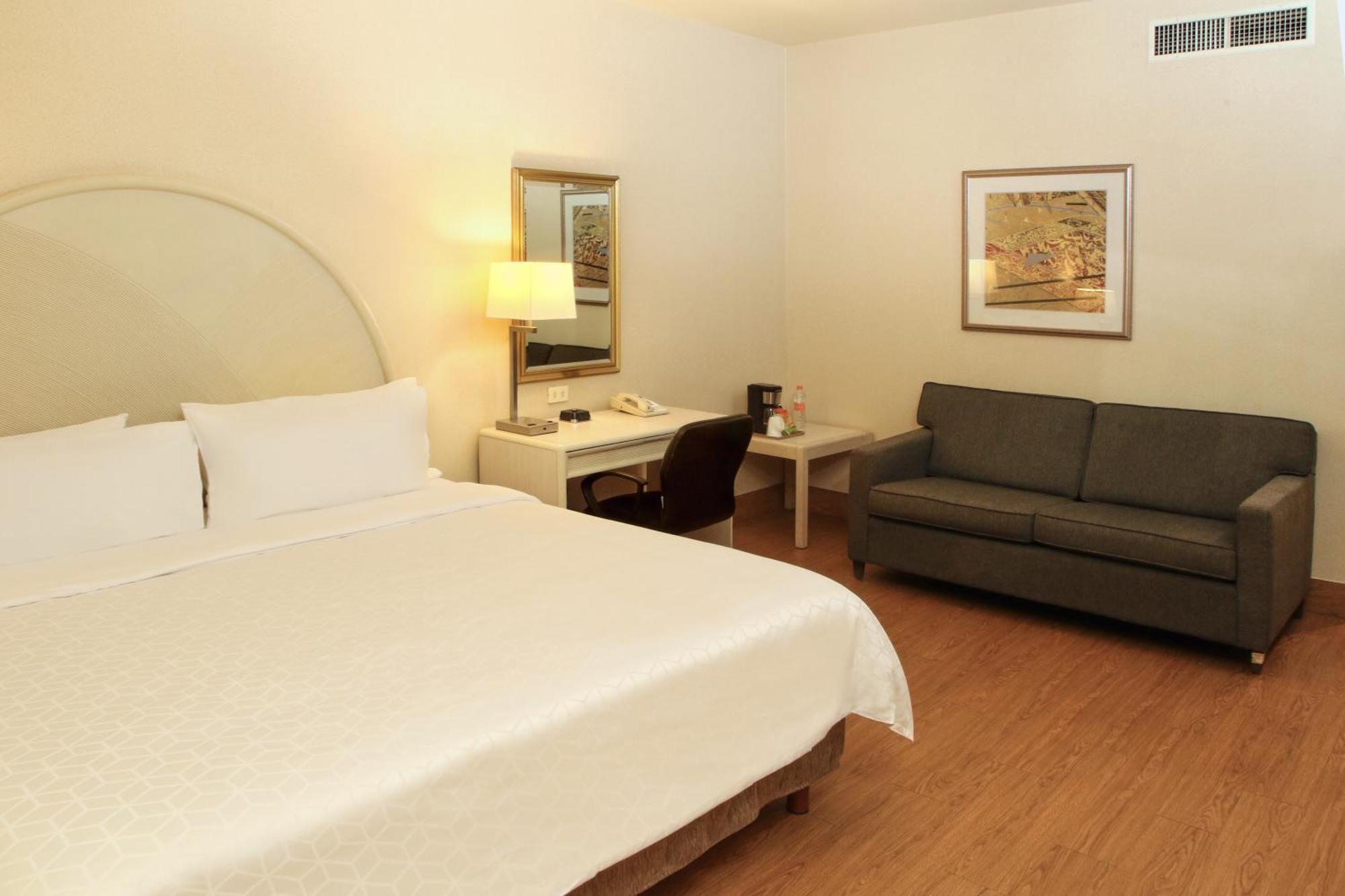 Holiday Inn Express Torreon By Ihg Exterior foto